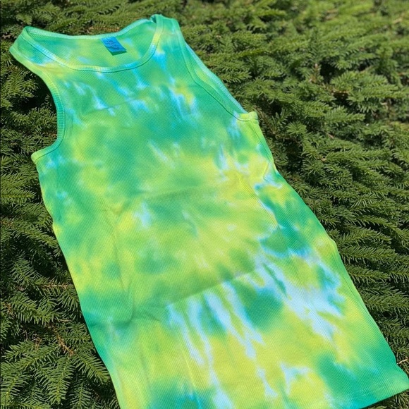 Tie-Dye Vest - Picture 2 of 2